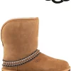 UGG Classic Short Crescent