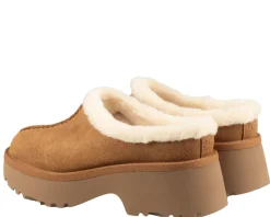 UGG New Heights Cozy Clog